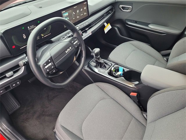 Used 2025 Kia K4 LXS image 7