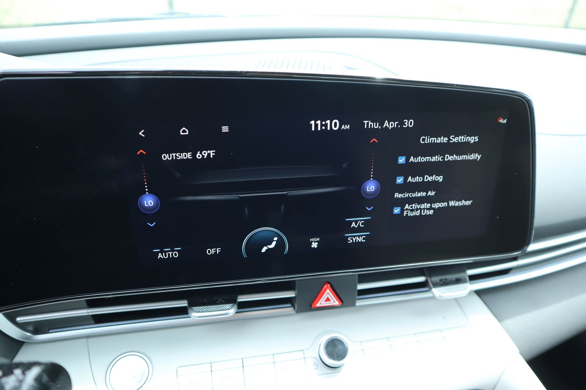 New 2026 Hyundai Elantra Limited FWD image 7