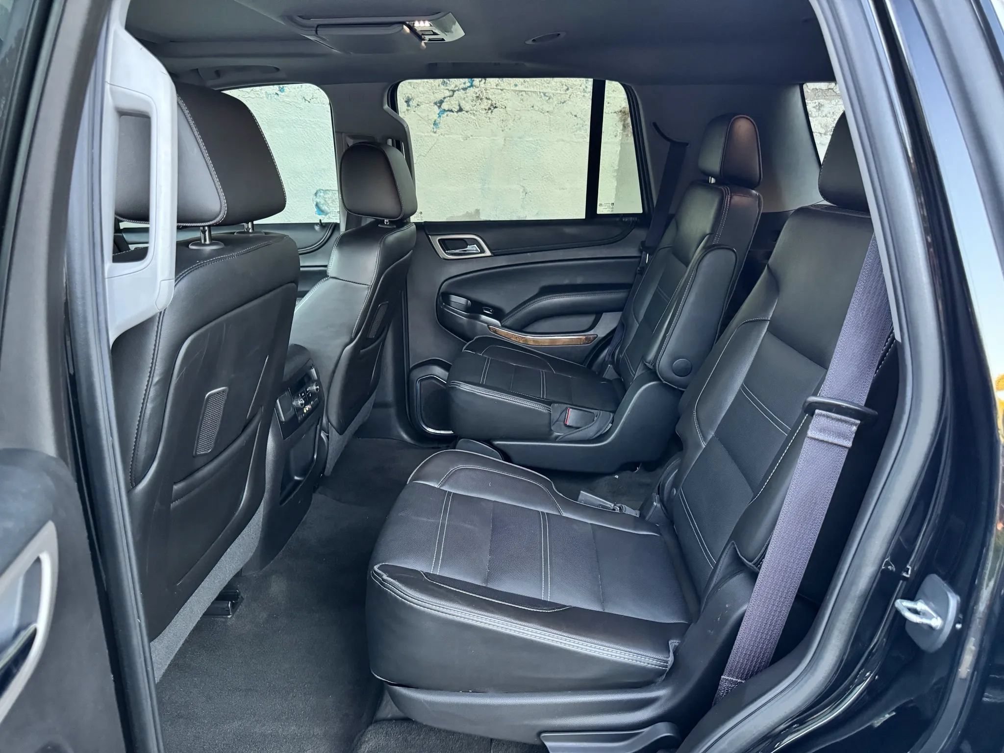 Used 2016 GMC Yukon Denali w/ Open Road Package RWD image 20