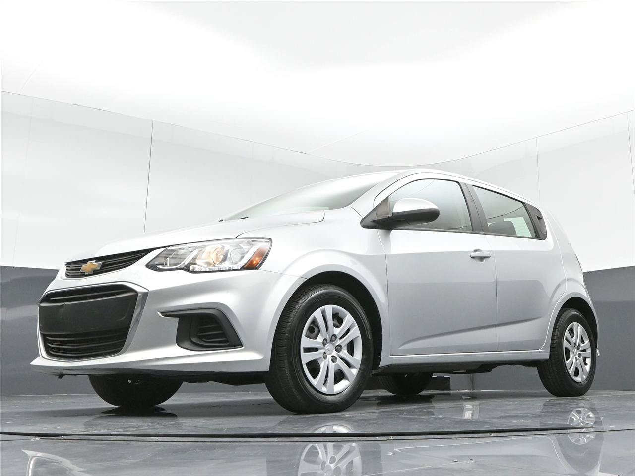 Used 2020 Chevrolet Sonic LT FWD image 29