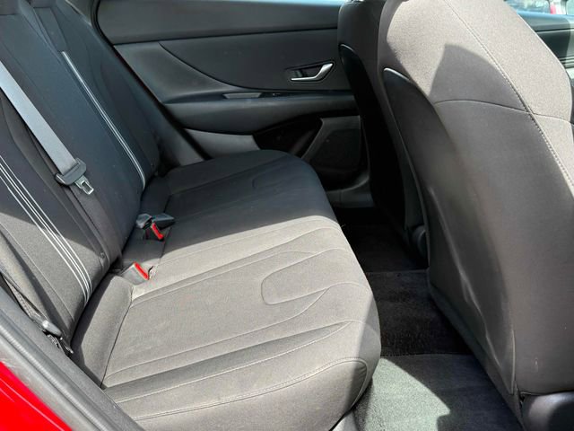 Used 2023 Hyundai Elantra SEL w/ Convenience Package image 5