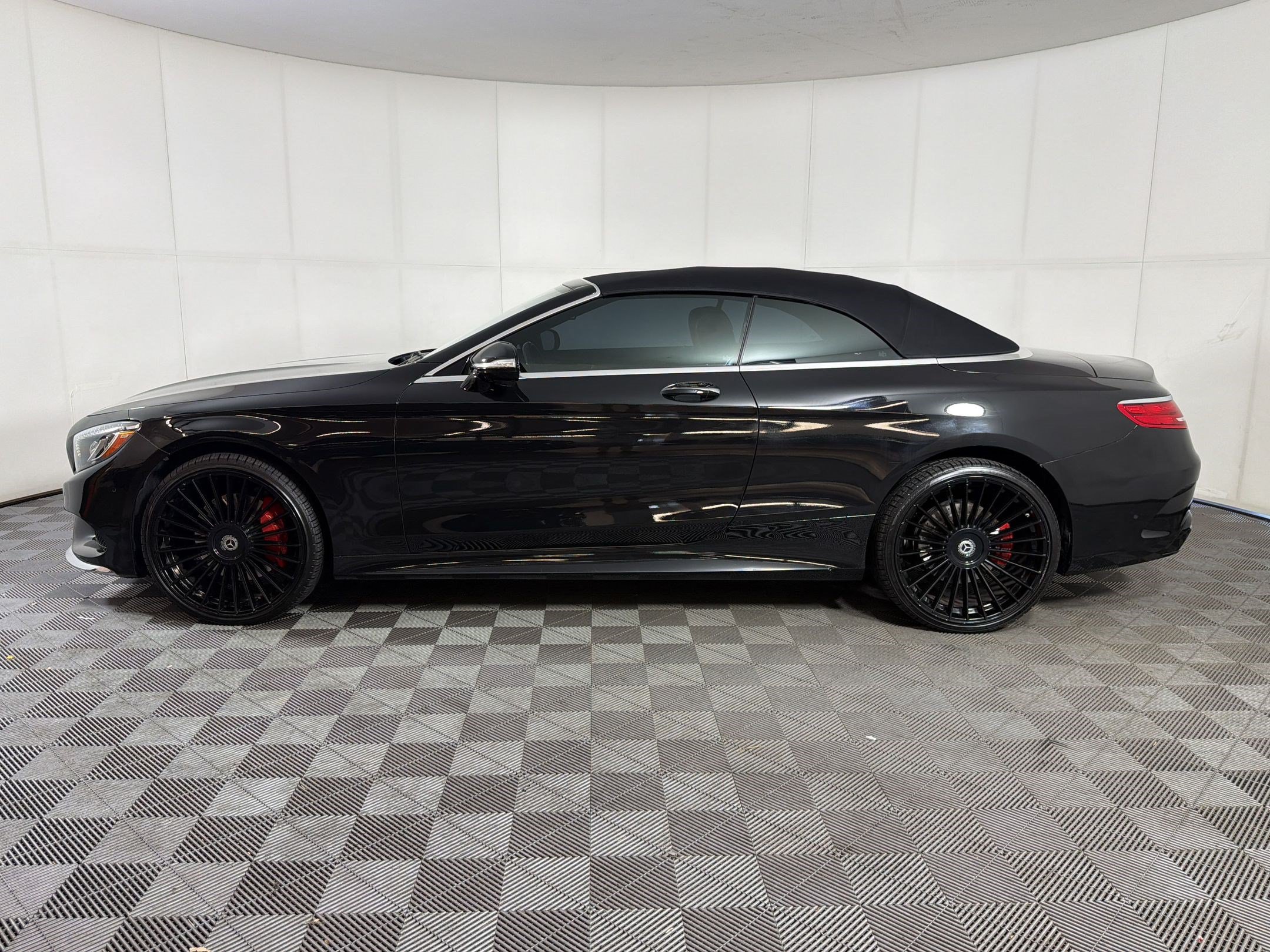 Used 2017 Mercedes-Benz S 550 Cabriolet video 2