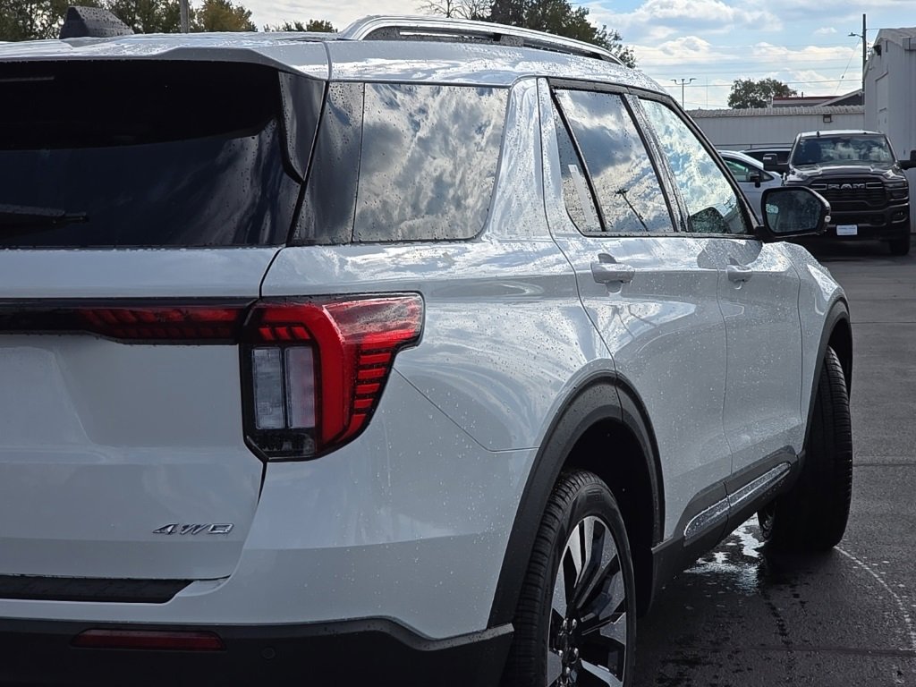 New 2026 Ford Explorer Platinum image 74