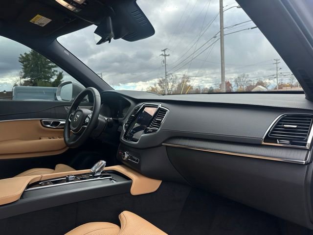 Used 2025 Volvo XC90 B6 Ultra w/ Protection Package image 34