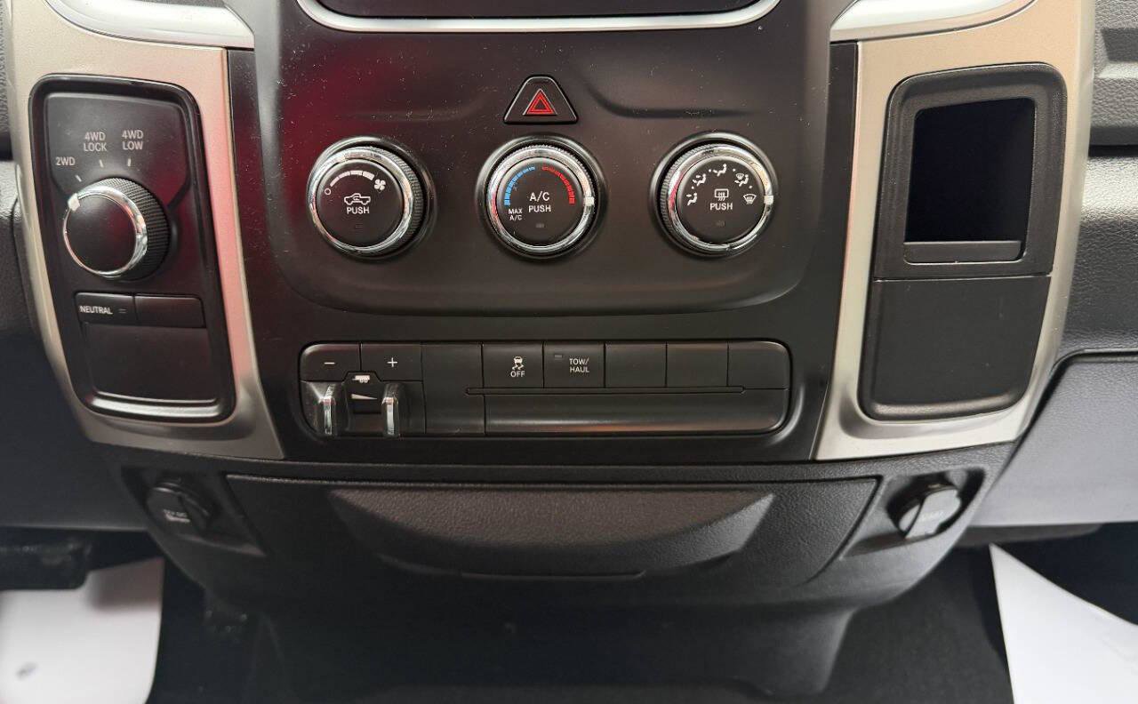 Used 2018 RAM 2500 SLT image 19