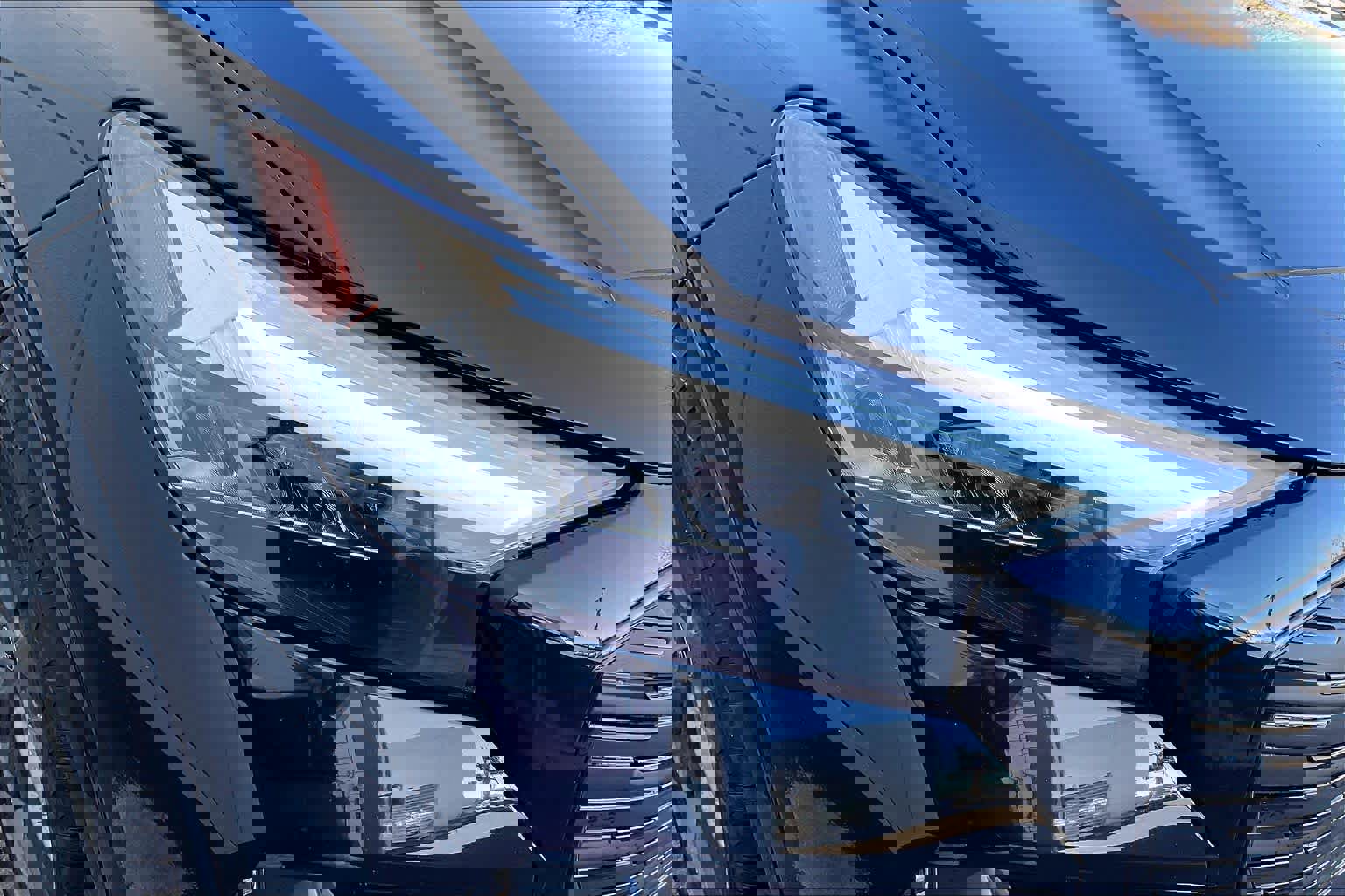 Used 2023 Audi Q4 e-tron Premium Plus image 28