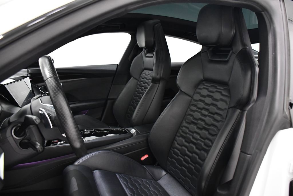 Used 2022 Audi e-tron GT Prestige image 18