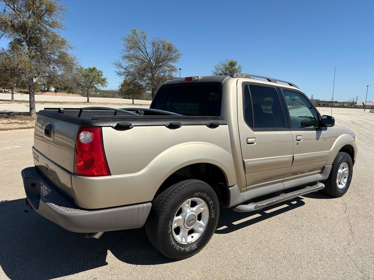 Used 2001 Ford Explorer Sport Trac 2WD image 51