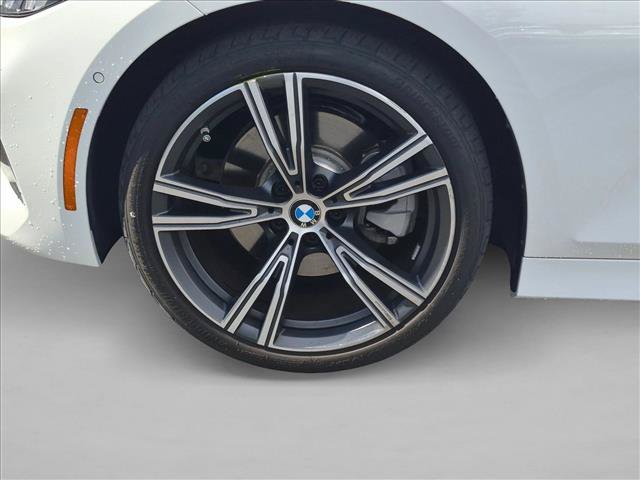 Used 2024 BMW 330i Sedan w/ Premium Package RWD image 24