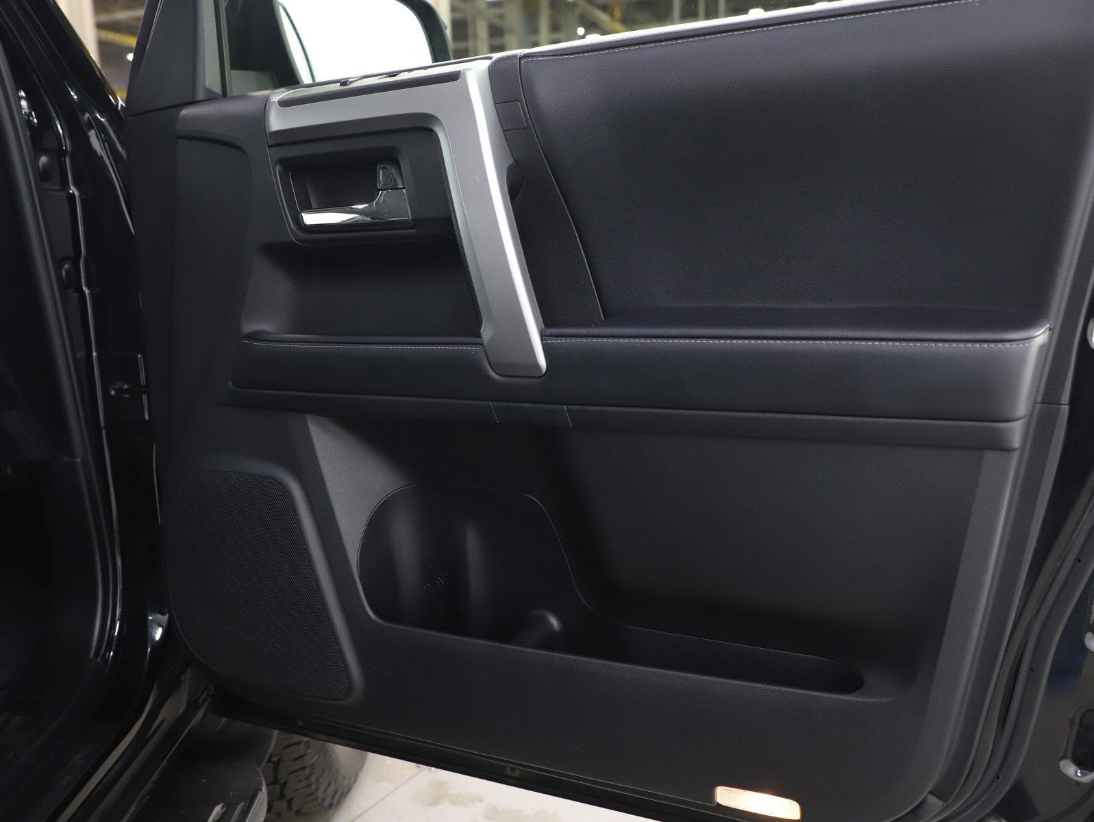 Used 2023 Toyota 4Runner SR5 Premium AWD/4WD image 9