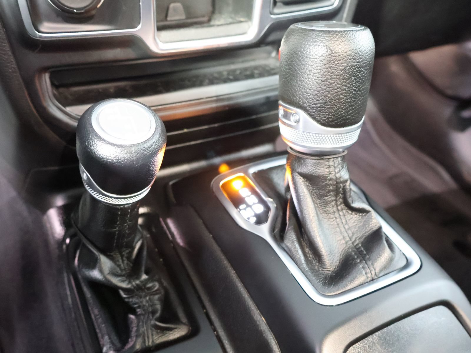 Used 2022 Jeep Wrangler Unlimited Sport AWD/4WD image 37