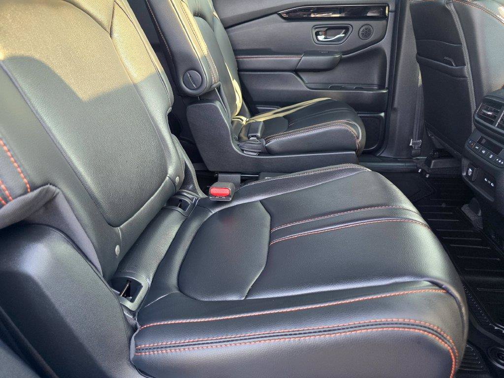 Certified 2025 Honda Pilot TrailSport image 15