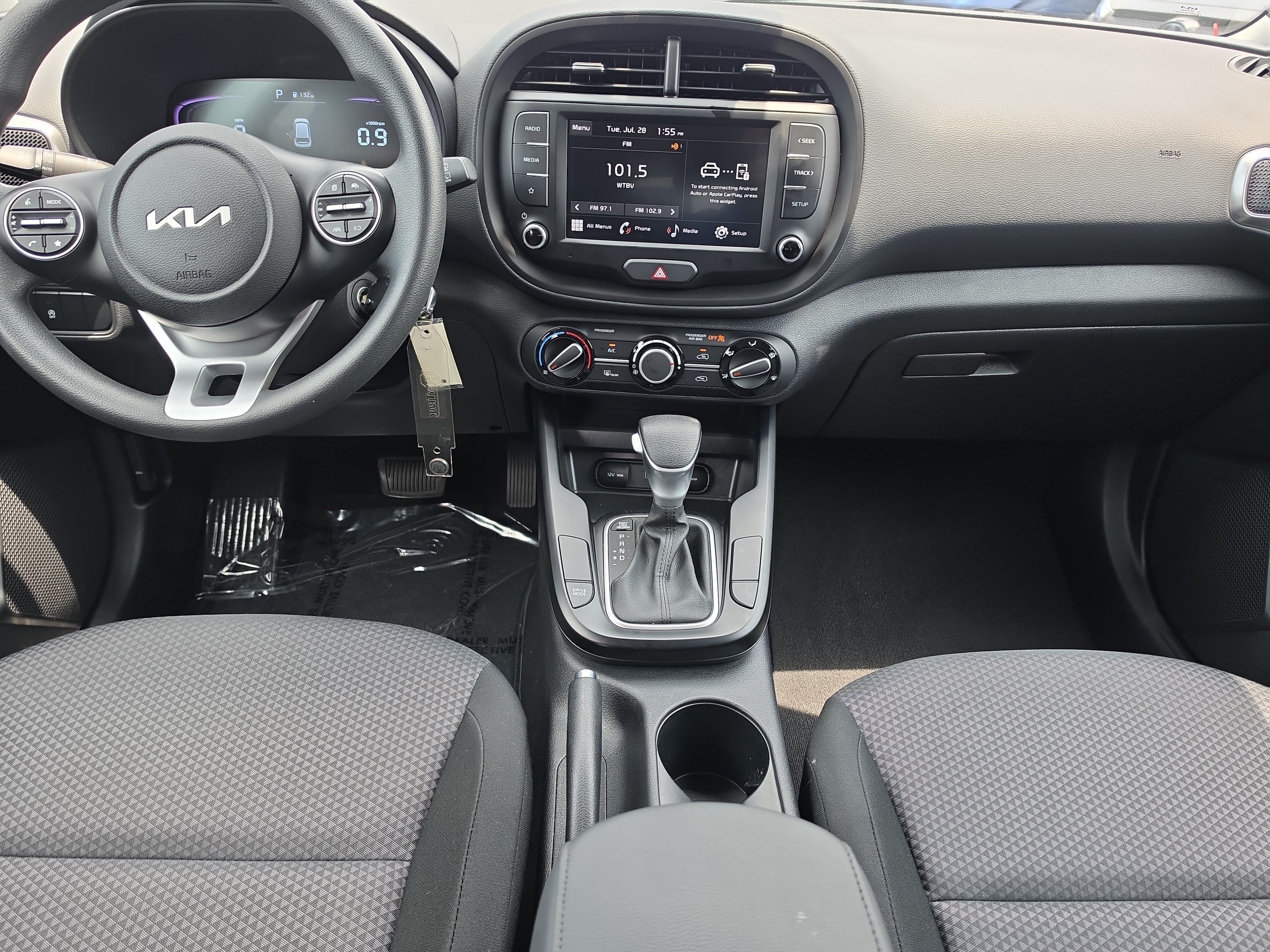 Certified 2025 Kia Soul LX FWD image 14