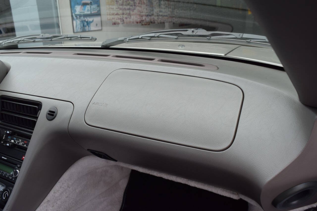 Used 1993 Porsche 928 GTS RWD image 45
