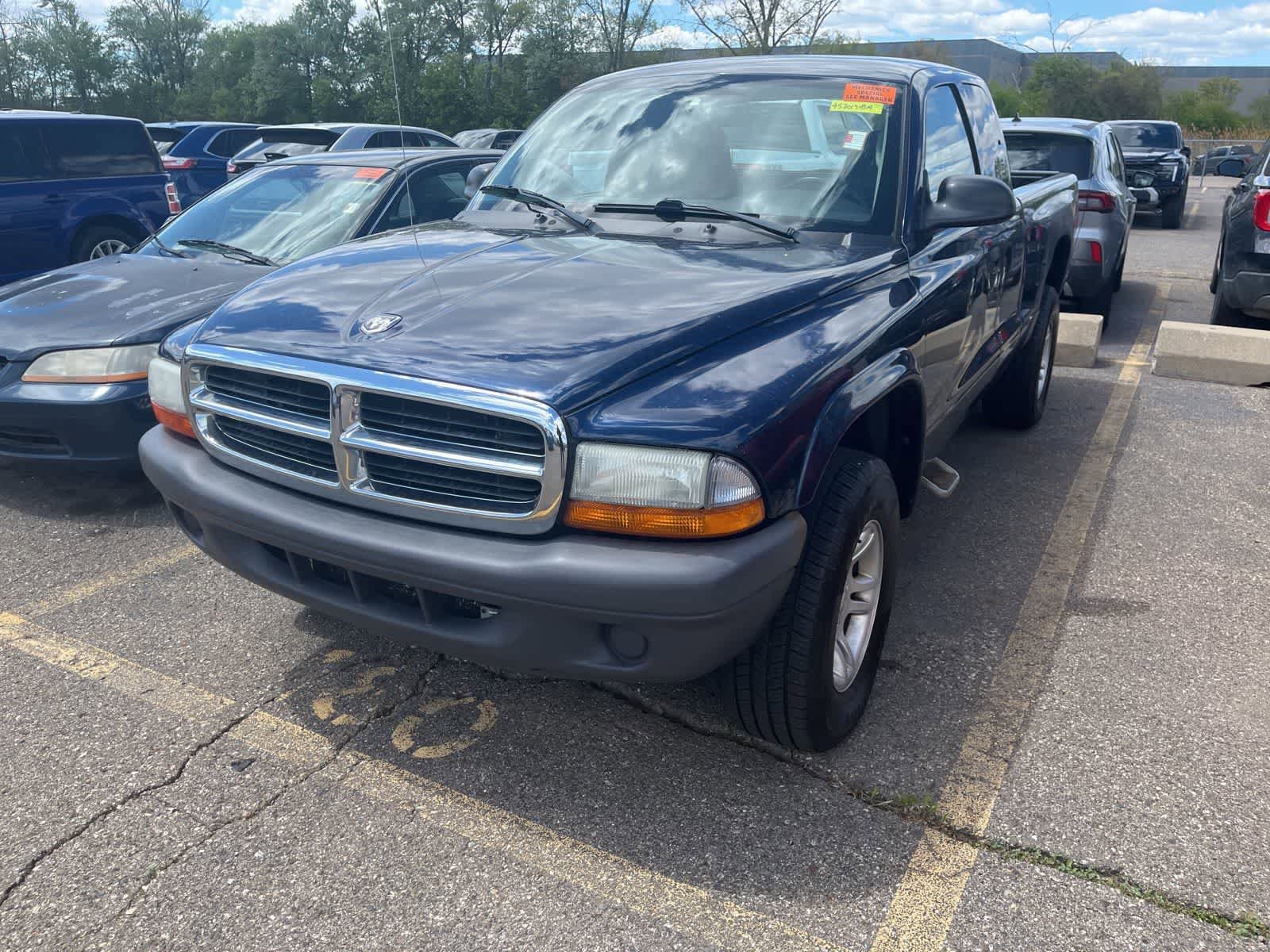 Used 2004 Dodge Dakota 4x4 Club Cab w/ Tire & Handling Group image 3