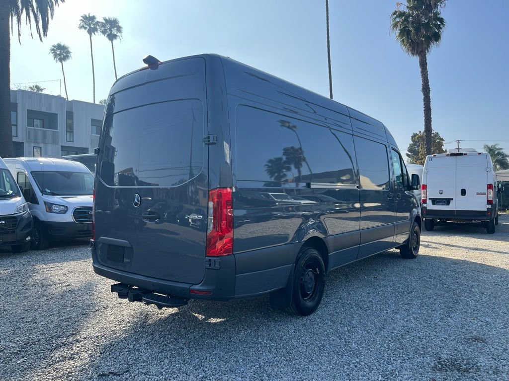 Used 2024 Mercedes-Benz Sprinter 2500 image 6