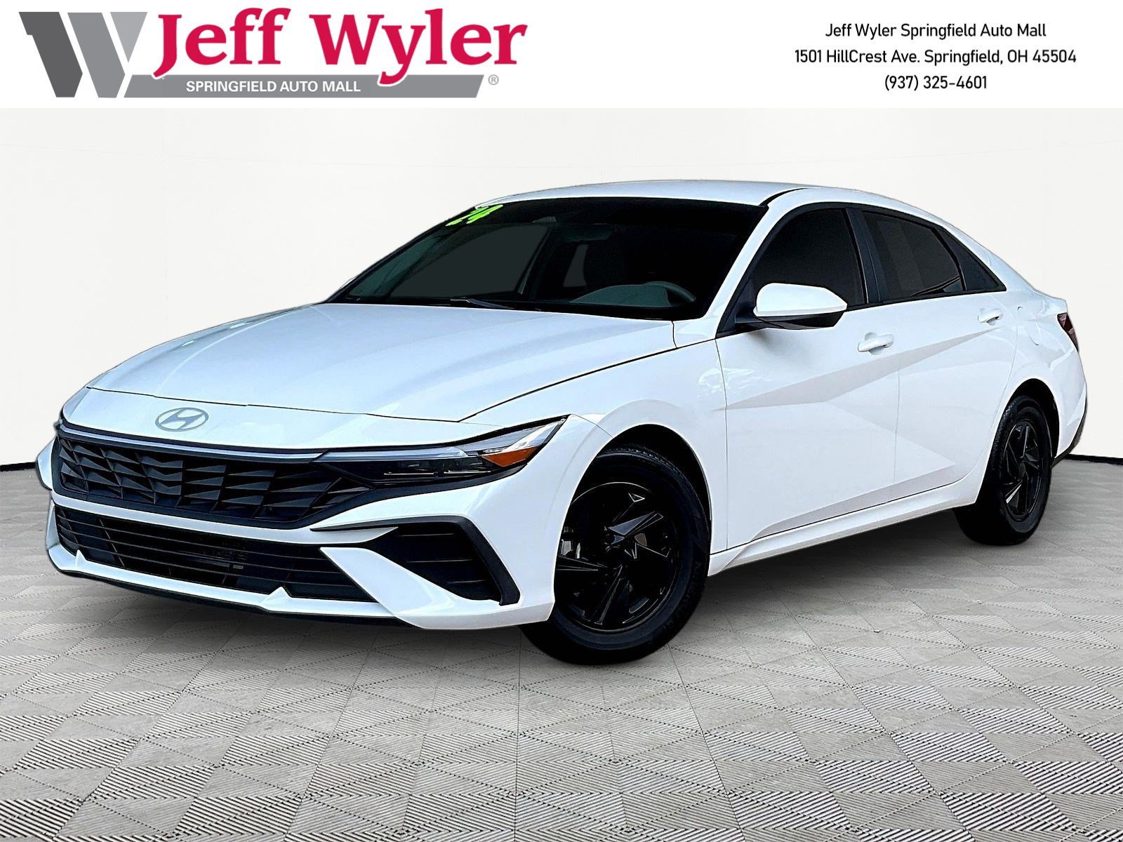 Used 2024 Hyundai Elantra SE