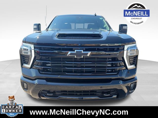 Used 2024 Chevrolet Silverado 2500 LTZ w/ LTZ Plus Package AWD/4WD image 2