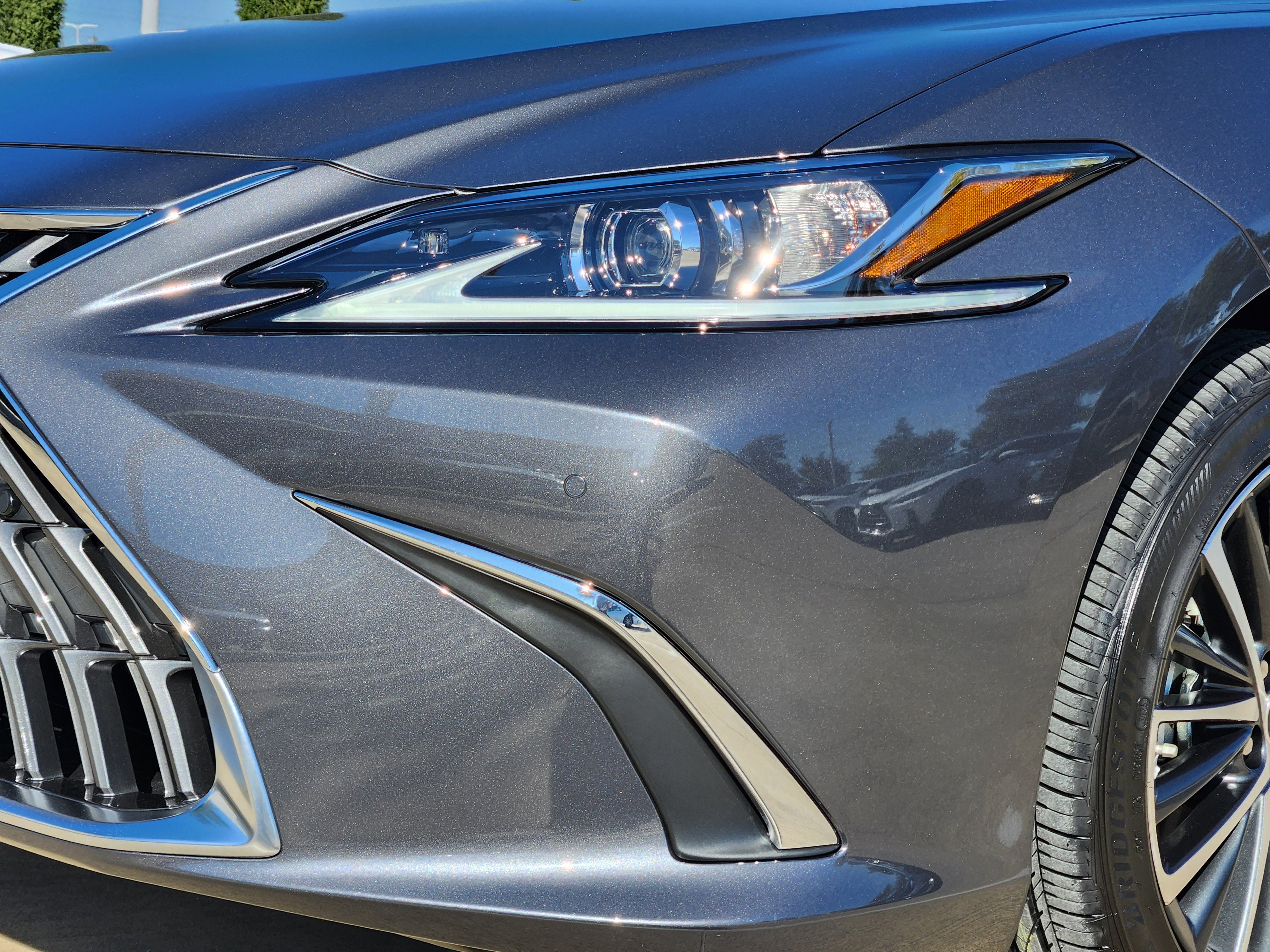 New 2025 Lexus ES 350 w/ Premium Package image 5