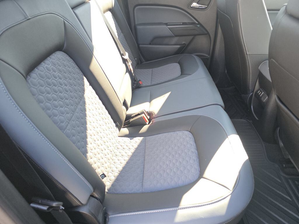 Used 2018 Chevrolet Colorado Z71 AWD/4WD image 18