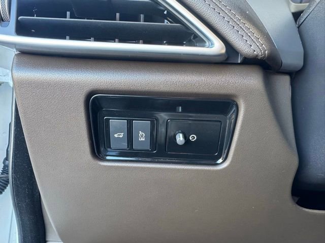 Used 2019 Jaguar F-PACE Prestige image 22