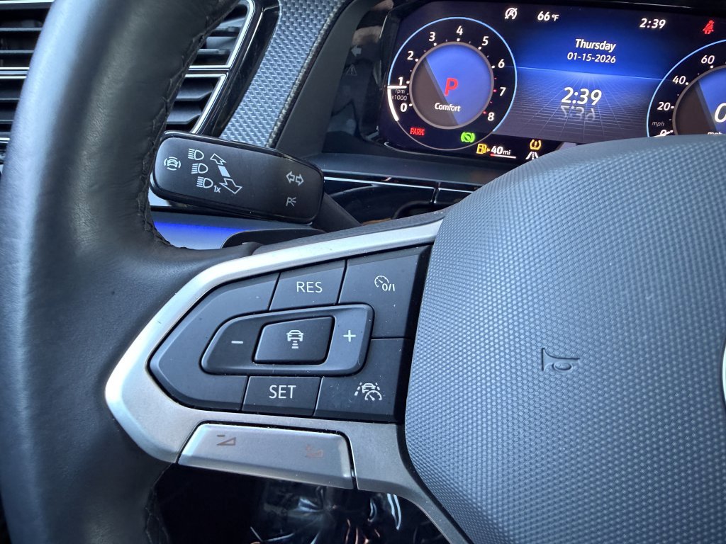 Used 2024 Volkswagen Atlas Cross Sport SEL R-Line image 32