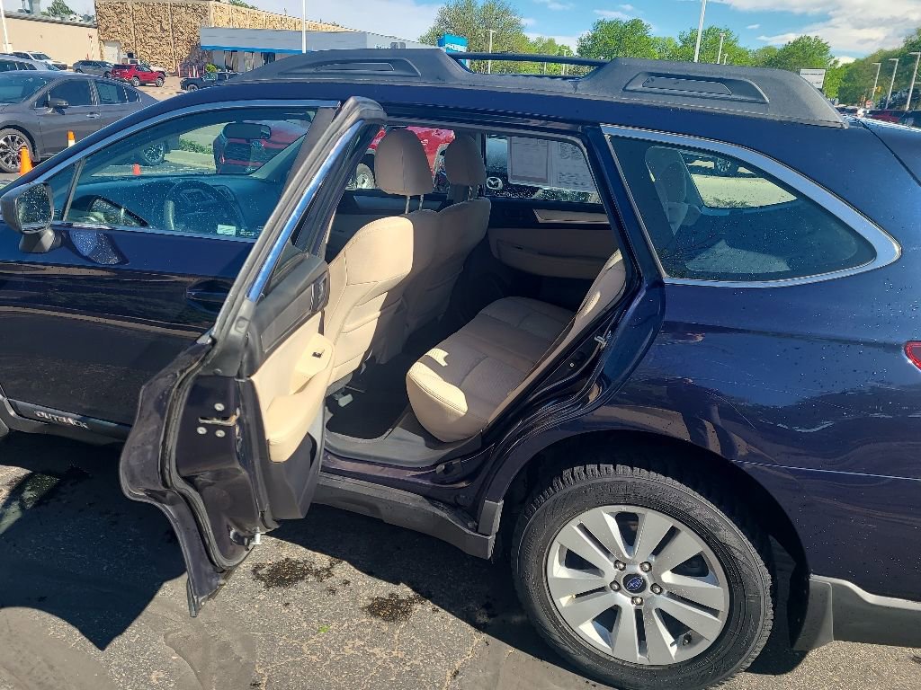 Used 2018 Subaru Outback 2.5i AWD/4WD image 13