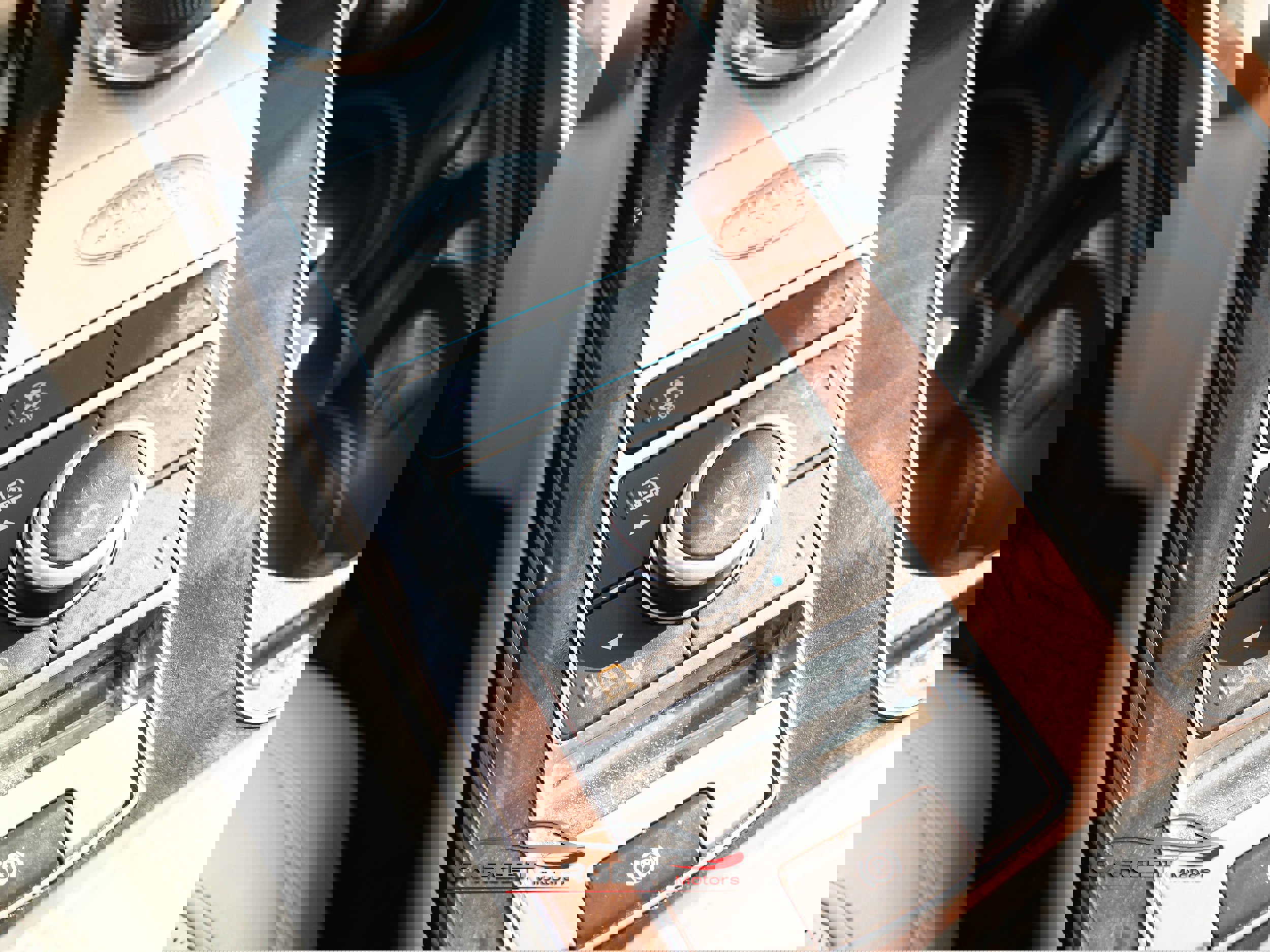 Used 2019 Land Rover Range Rover Long Wheelbase Supercharged image 40