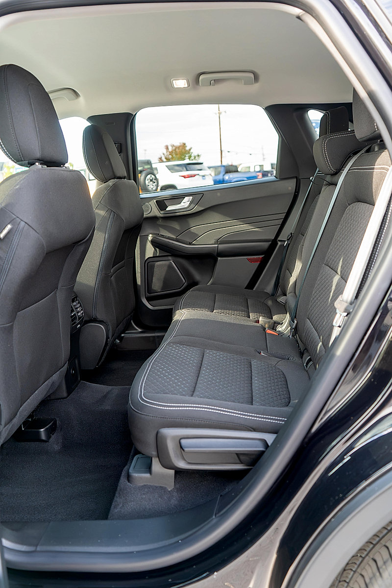 Used 2023 Ford Escape Active w/ Tech Pack #2 AWD/4WD image 12