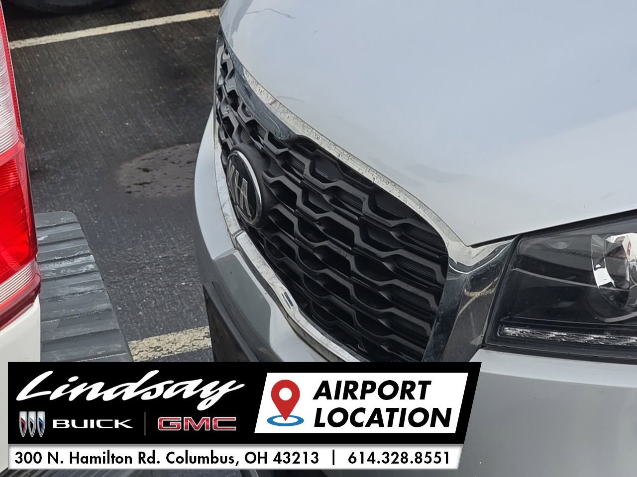 Used 2019 Kia Sorento LX image 4