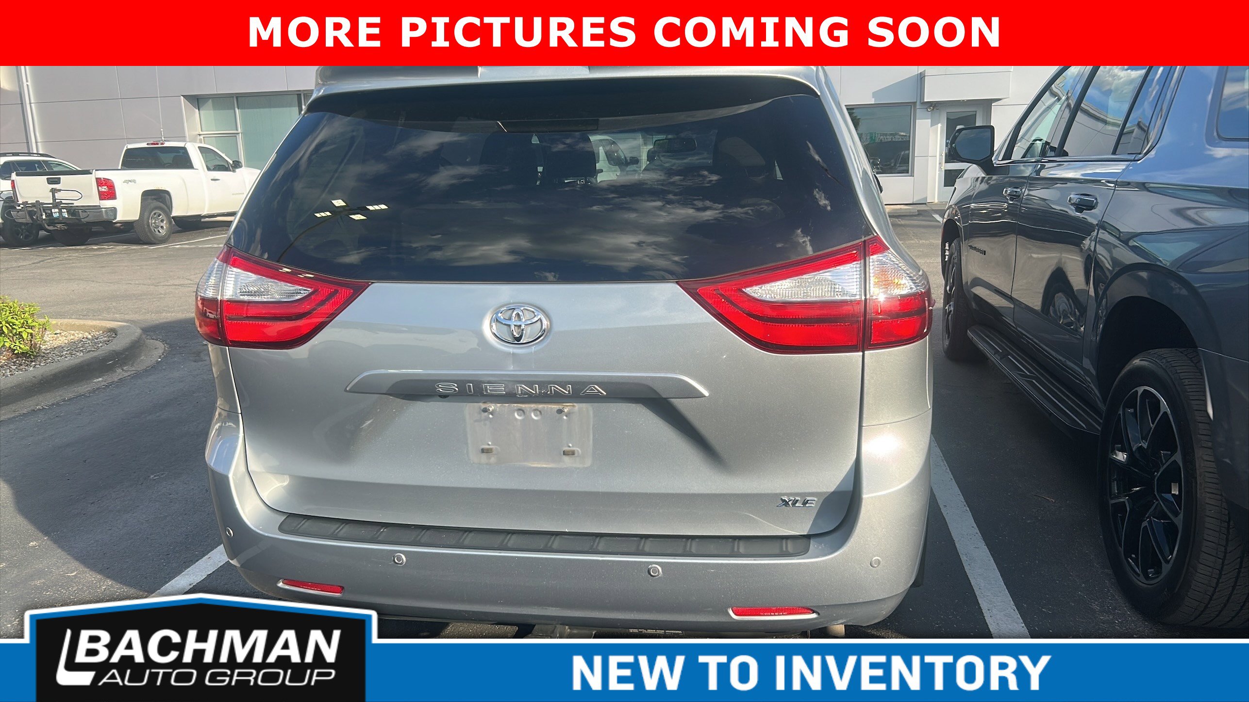 Used 2017 Toyota Sienna XLE w/ XLE Navigation Package image 6