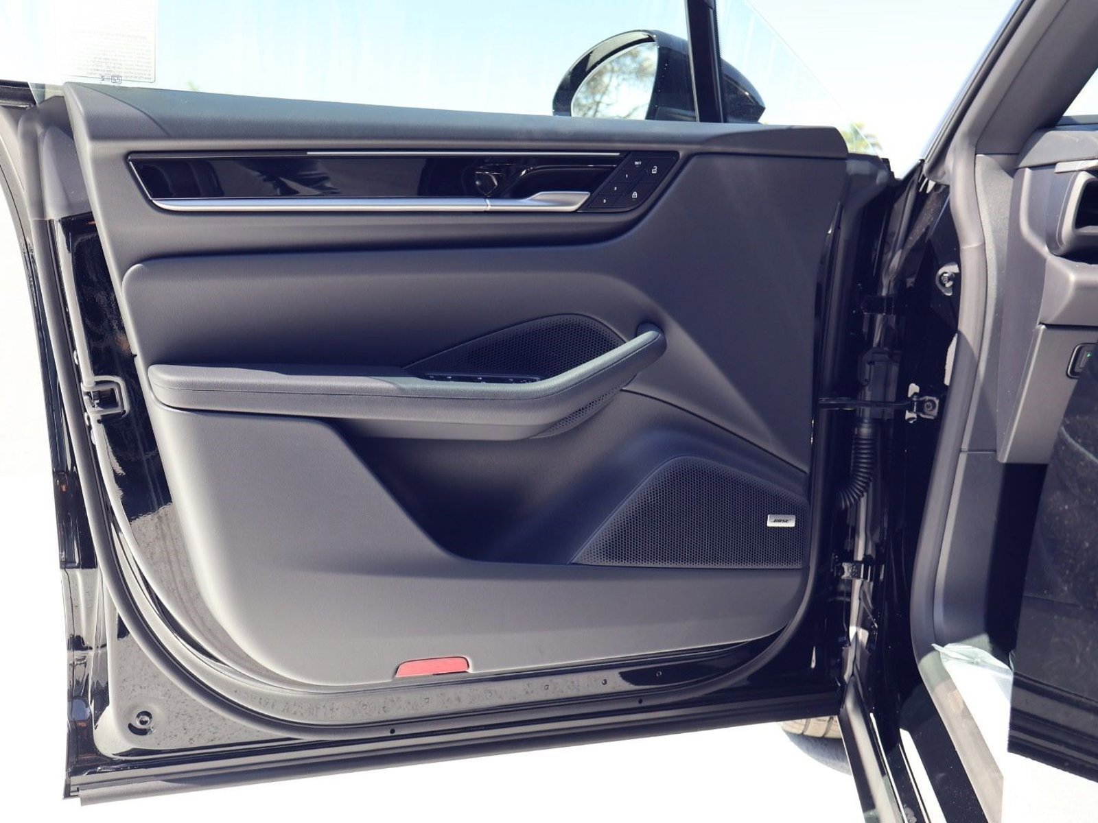 New 2026 Porsche Macan Electric RWD image 12