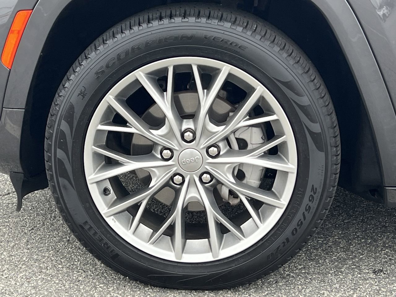 Used 2025 Jeep Grand Cherokee Summit image 11