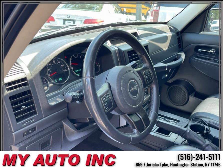 Used 2012 Jeep Liberty Sport image 22