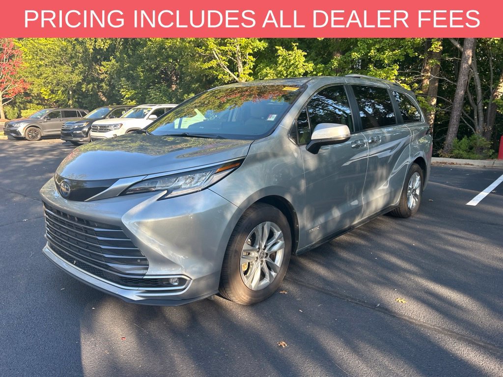 Used 2021 Toyota Sienna Limited FWD image 4