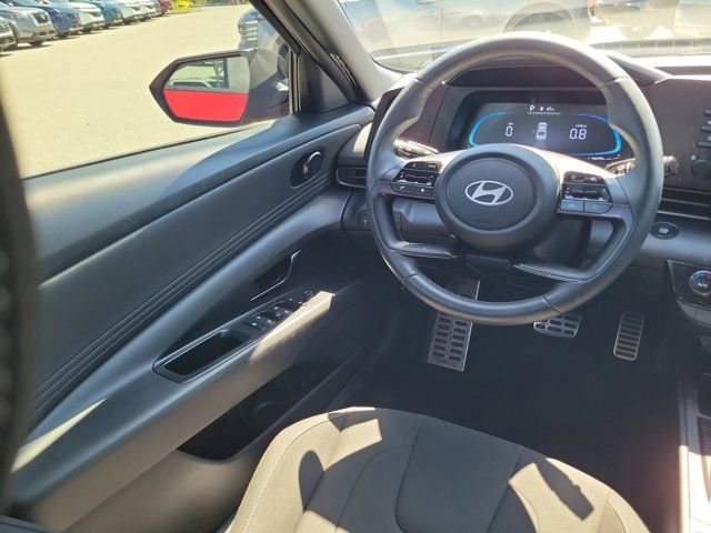 Used 2025 Hyundai Elantra Sport image 17