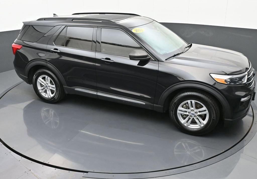 Used 2022 Ford Explorer XLT w/ Equipment Group 202A RWD image 32