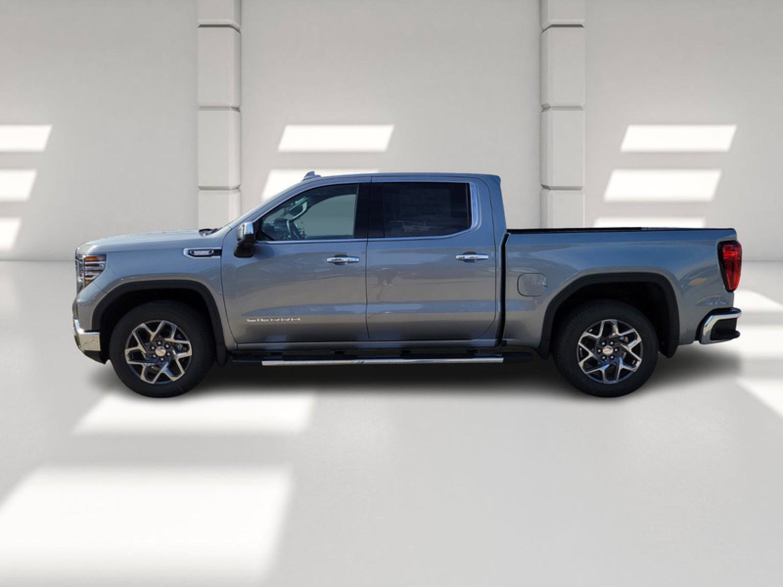 New 2026 GMC Sierra 1500 SLT w/ SLT Premium Plus Package RWD image 4