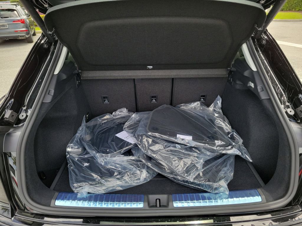 New 2026 Audi Q3 quattro 2.0T AWD/4WD image 30