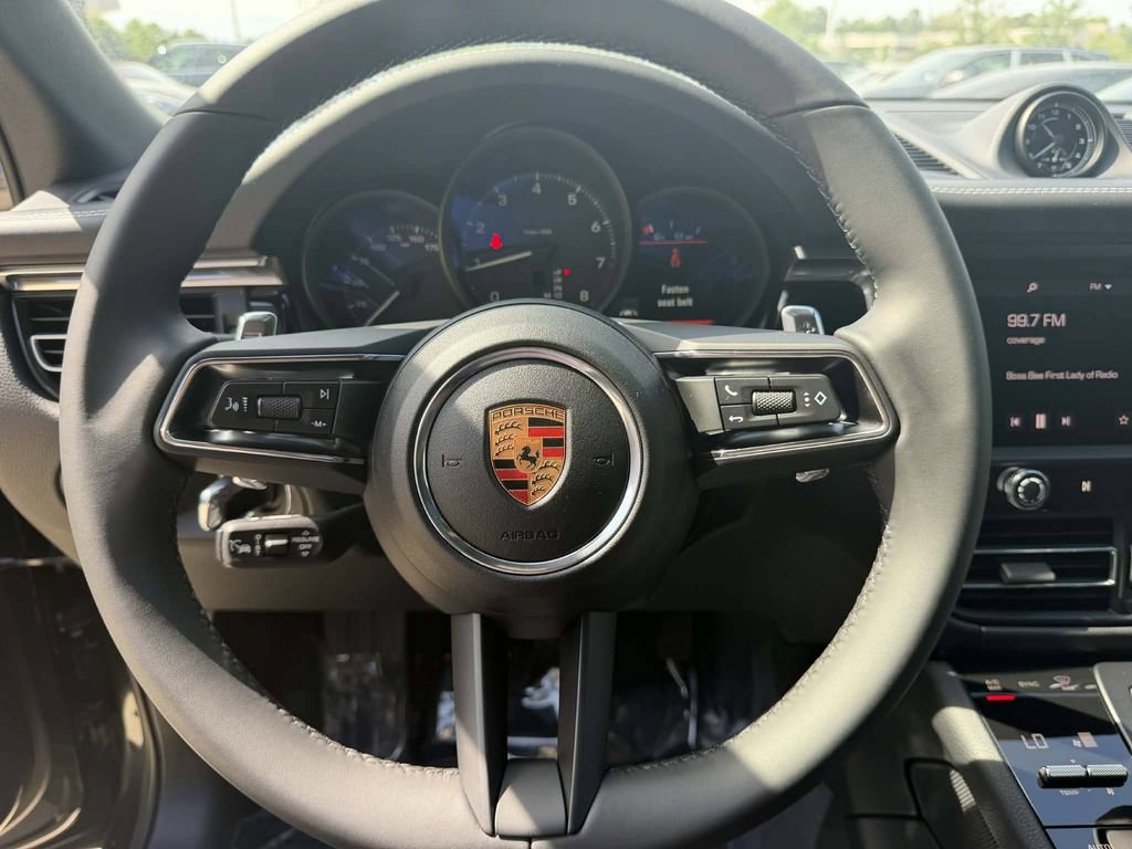 New 2026 Porsche Macan AWD/4WD image 32