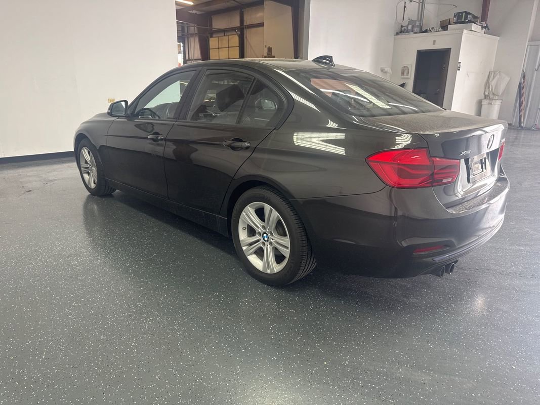 Used 2016 BMW 328i xDrive Sedan AWD/4WD image 6