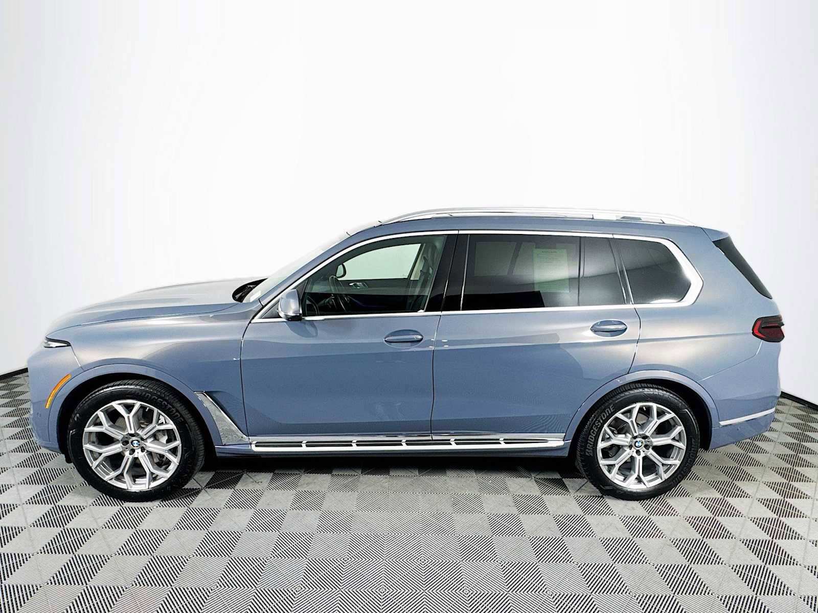 Used 2025 BMW X7 xDrive40i image 11