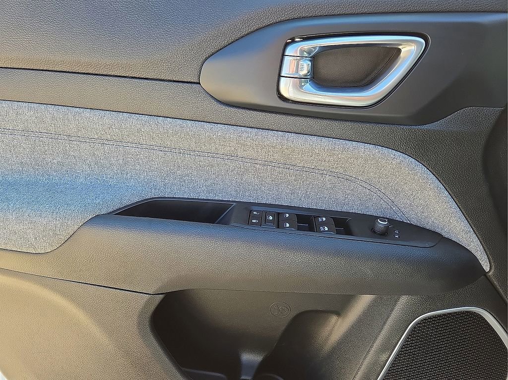 Used 2024 Jeep Compass Sport image 21