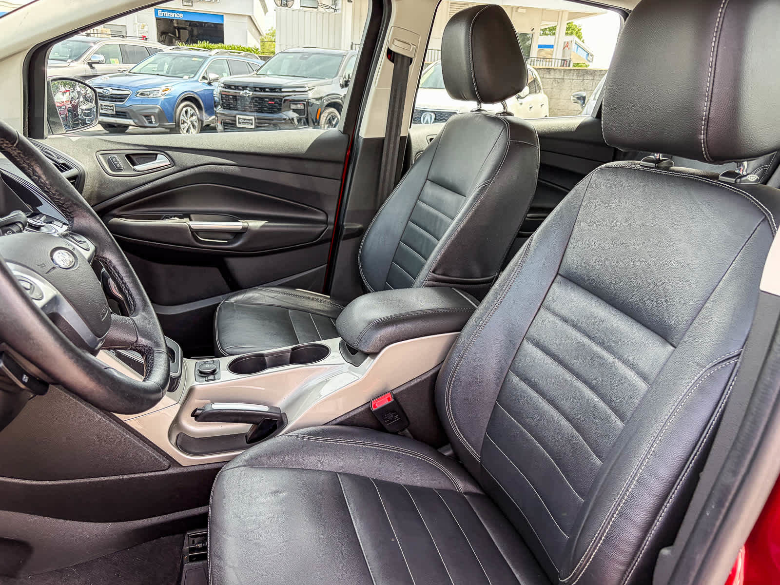 Used 2014 Ford C-MAX Energi SEL w/ Equipment Group 302A FWD image 16