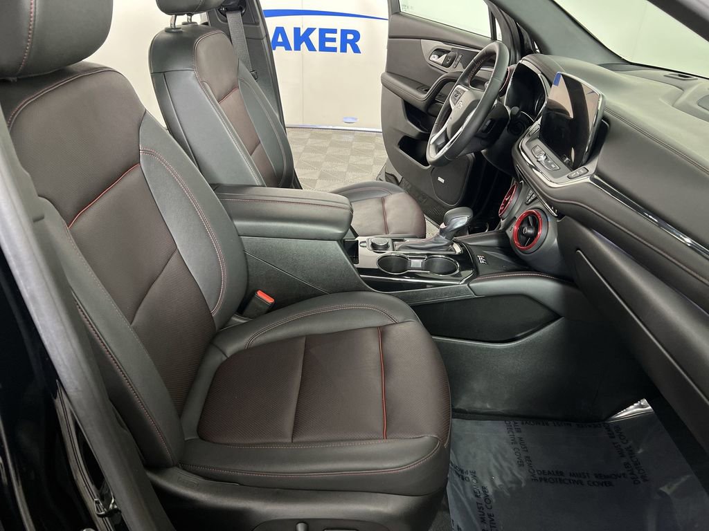 Used 2025 Chevrolet Blazer RS w/ Enhanced Convenience Package AWD/4WD image 29