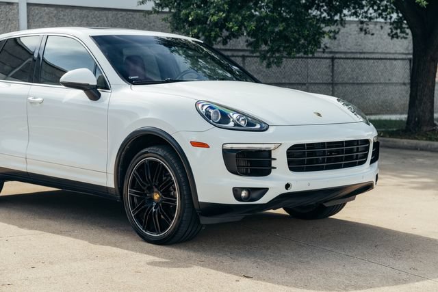Used 2016 Porsche Cayenne S AWD/4WD image 34