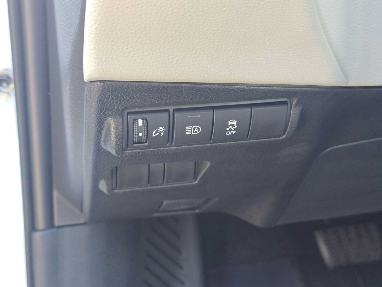 New 2026 Toyota Corolla Cross L AWD/4WD image 23