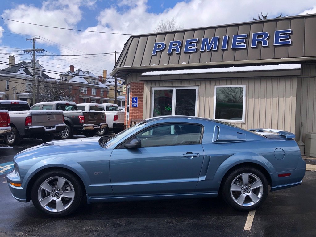Used 2006 Ford Mustang GT image 2