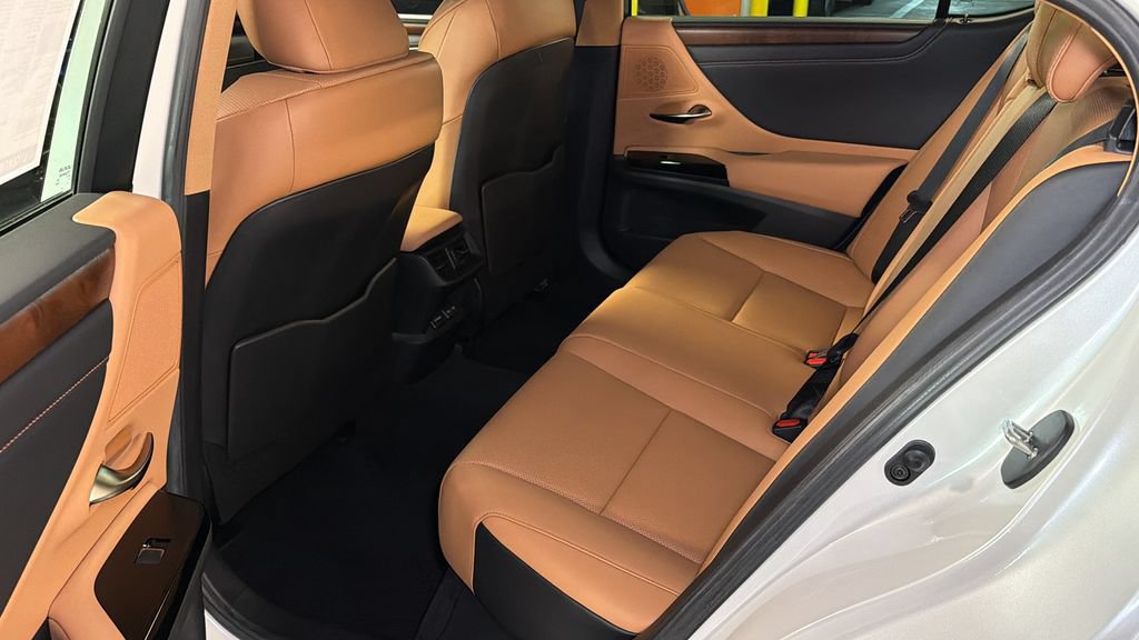 Certified 2024 Lexus ES 350 w/ Premium Package FWD image 14