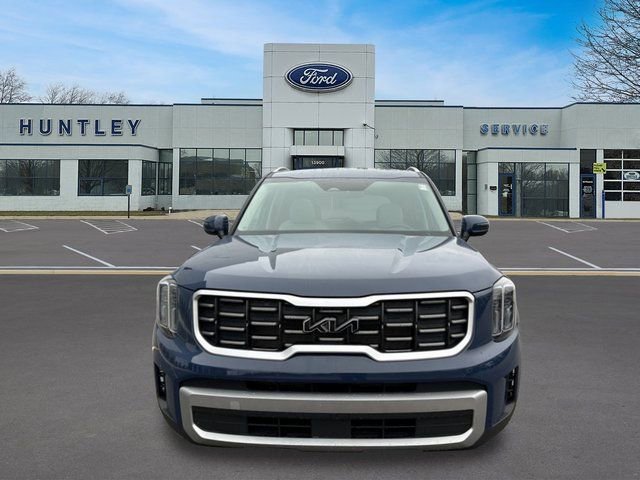 Used 2023 Kia Telluride S w/ S Sunroof Package image 3